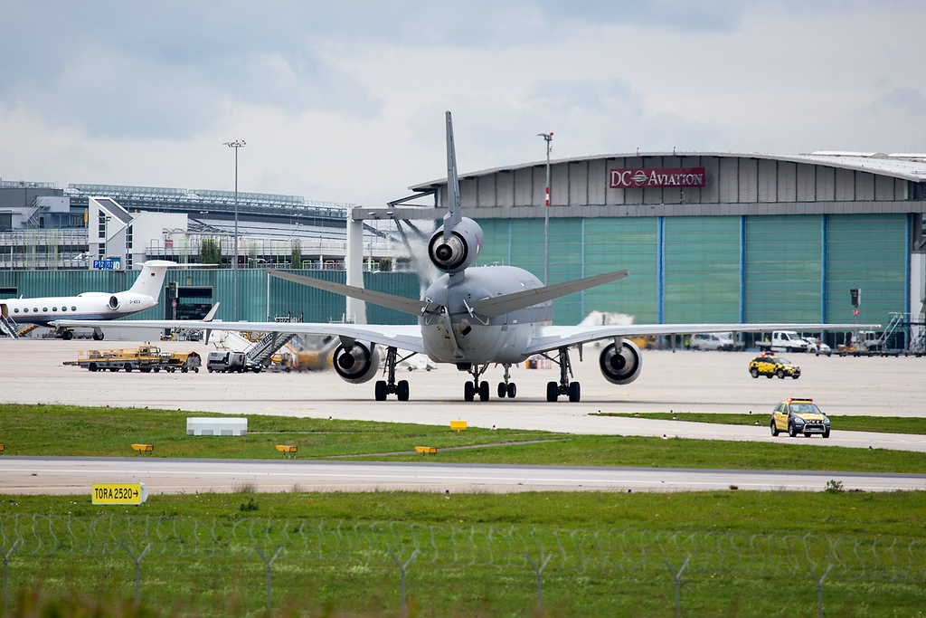 comp_WF8N4978__T-235.jpg