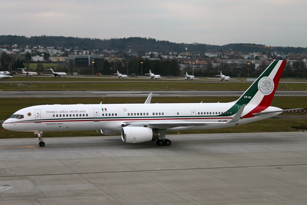 Mexico - Air Force Boeing 757-225 XC-UJM