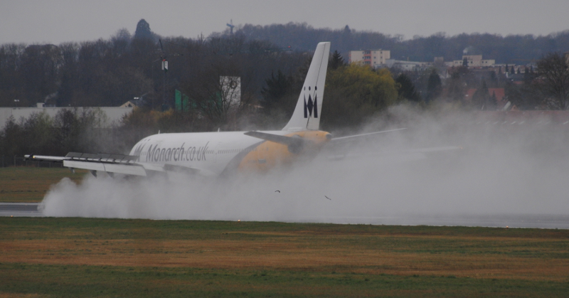 Monarch Airlines / Airbus A300-600 / G-OJMR
