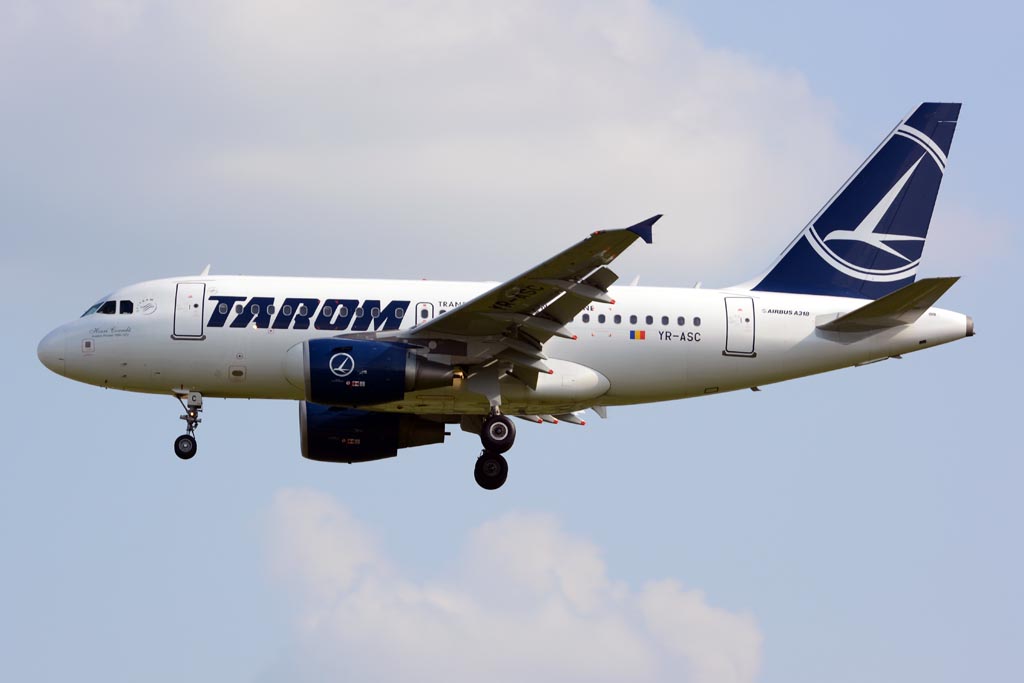 YR-ASC A318 Tarom