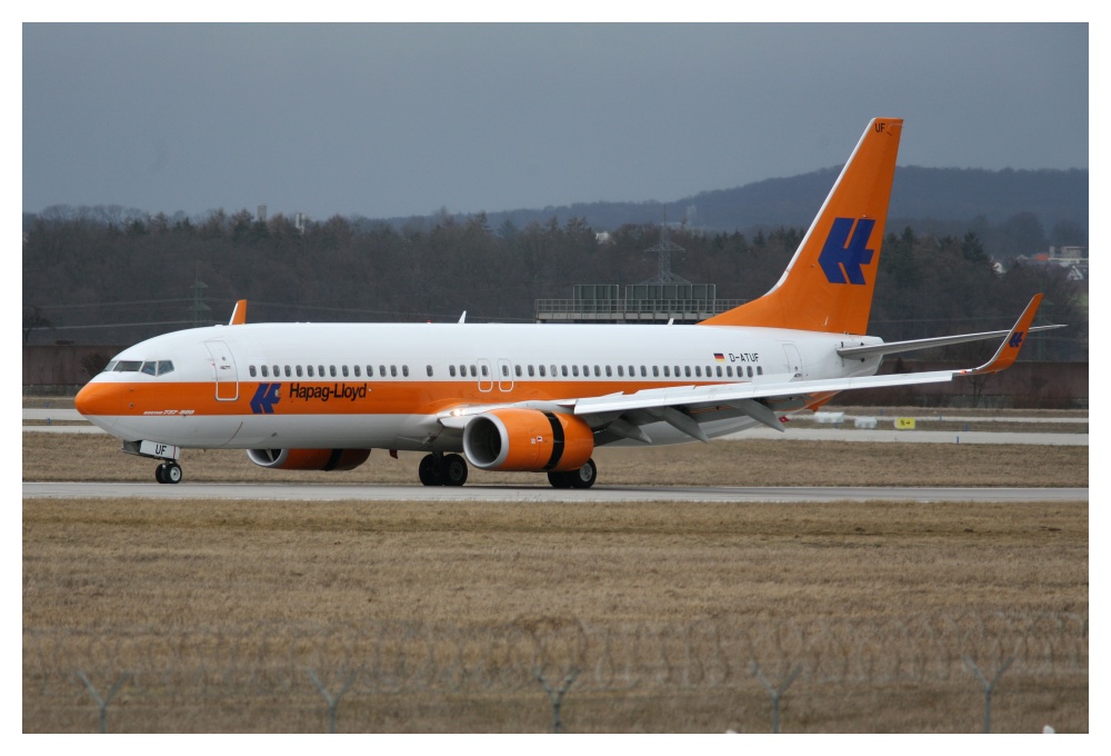 ... D-ATUF im Kreuzfahrtfliegerlook