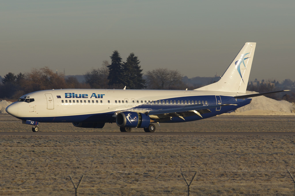 Blue Air Boeing 737-405, YR-BAZ