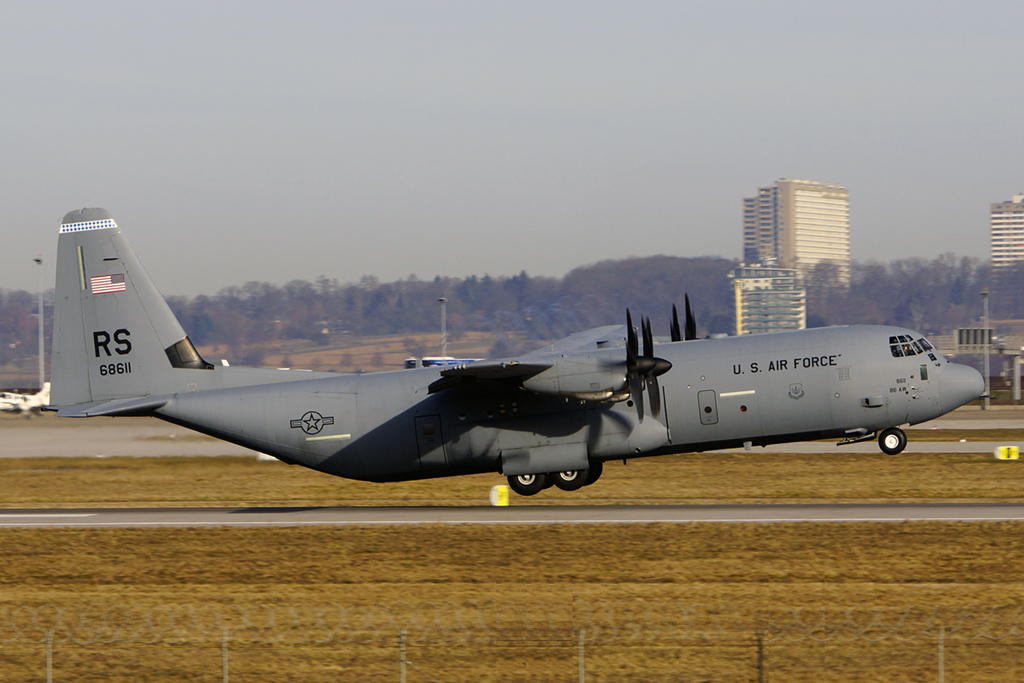 US Air Force, C130 RS68611