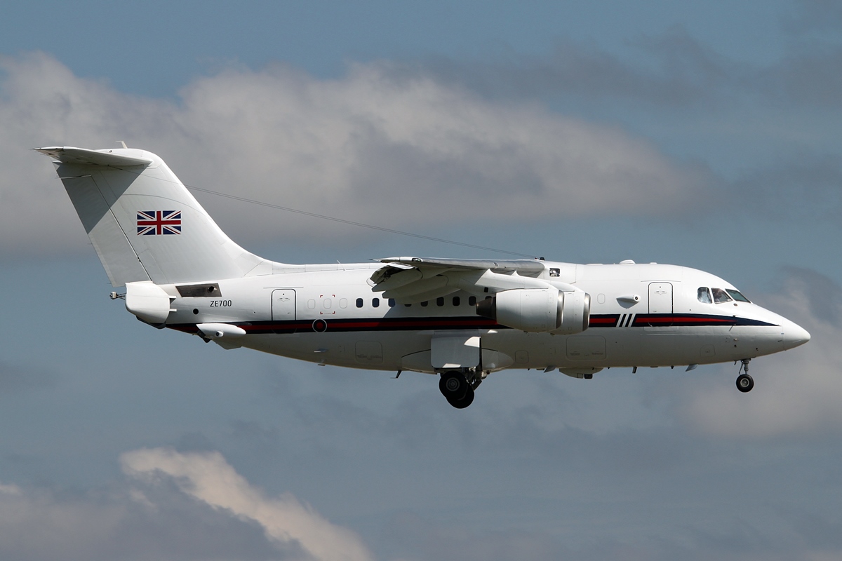 United Kingdom - Air Force British Aerospace BAe 146-100 (CC.2) ZE700