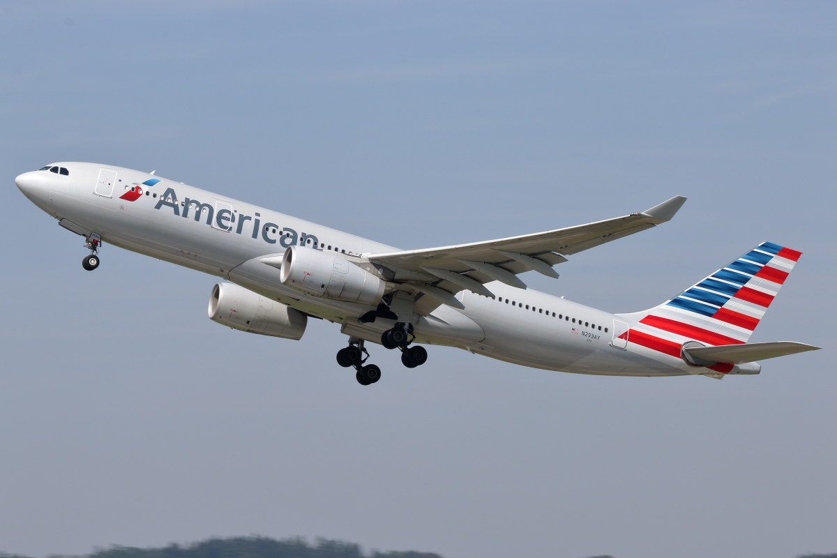 N293AY_American Airlines_A330-243.JPG