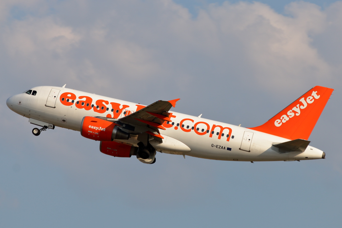 G-EZAA_Easyjet_A319-111_2.JPG