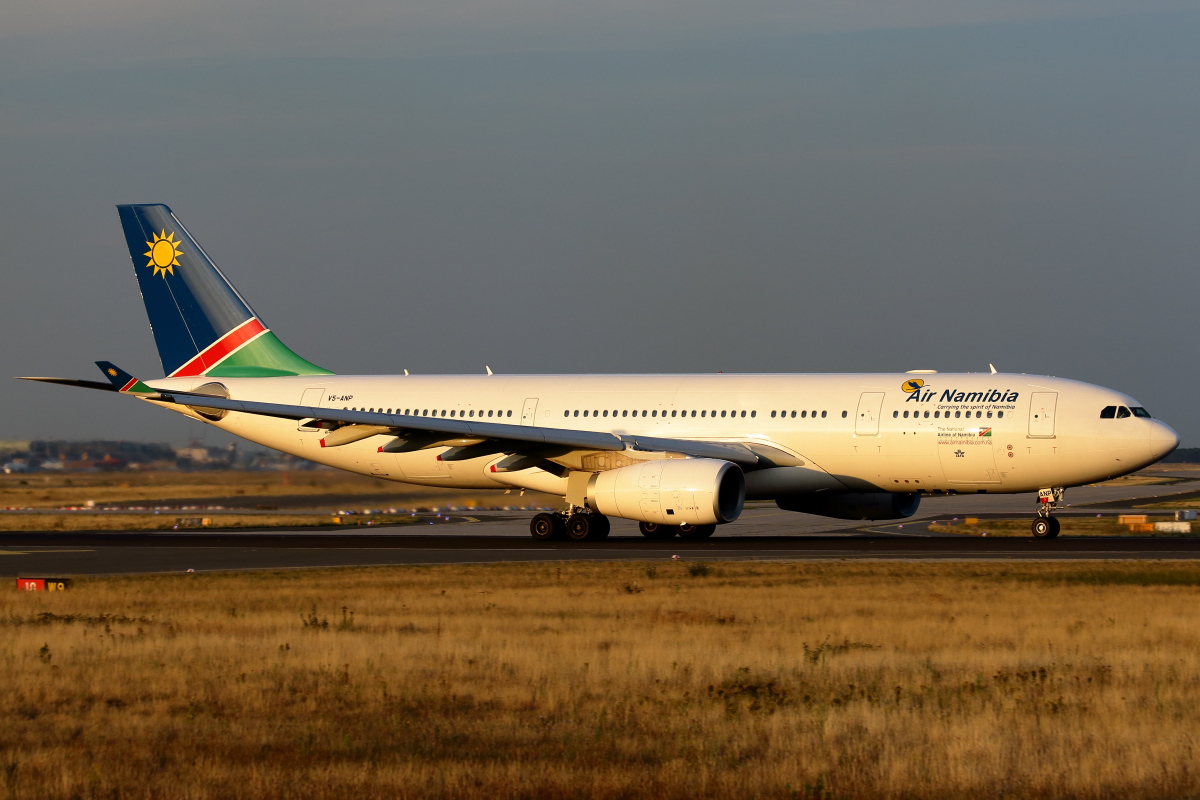 V5-ANP_Air Namibia_A330-243.JPG