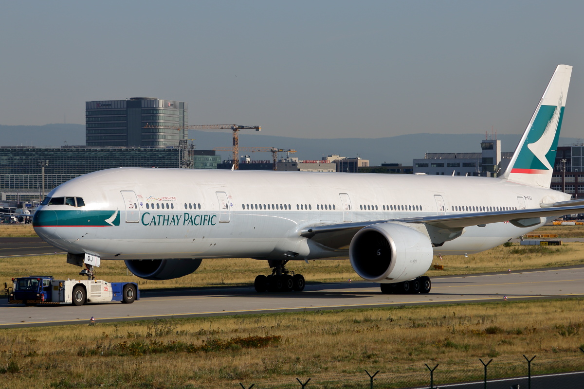 B-KQJ - Cathay Pacific - B777-367(ER).JPG
