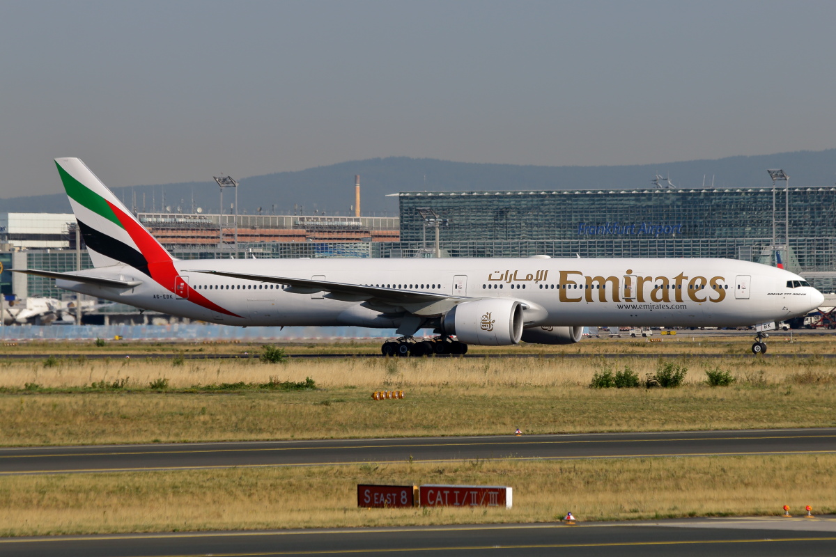 A6-EBK - Emirates - B777-31H0(ER).JPG