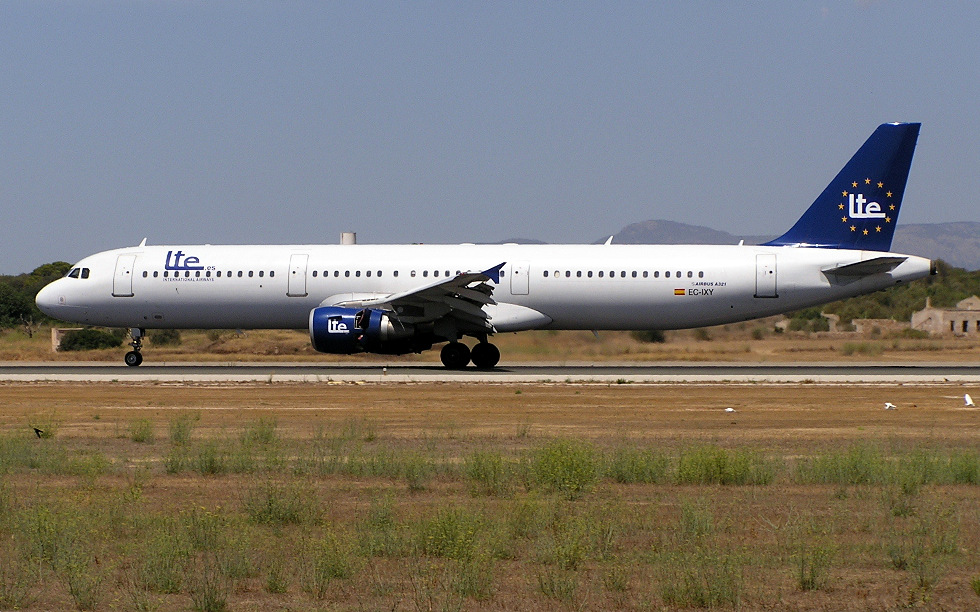 EC-IXY.jpg