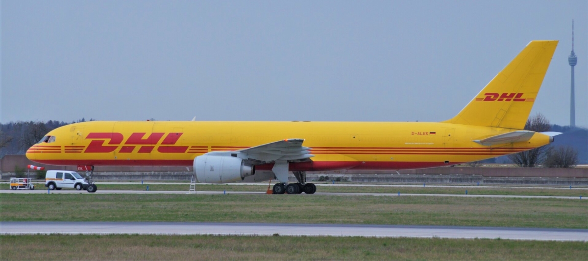 Boeing 757-236.