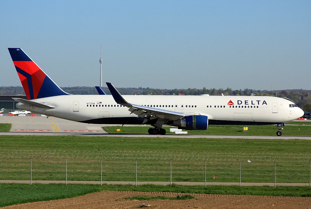 N171DN Delta B767-332