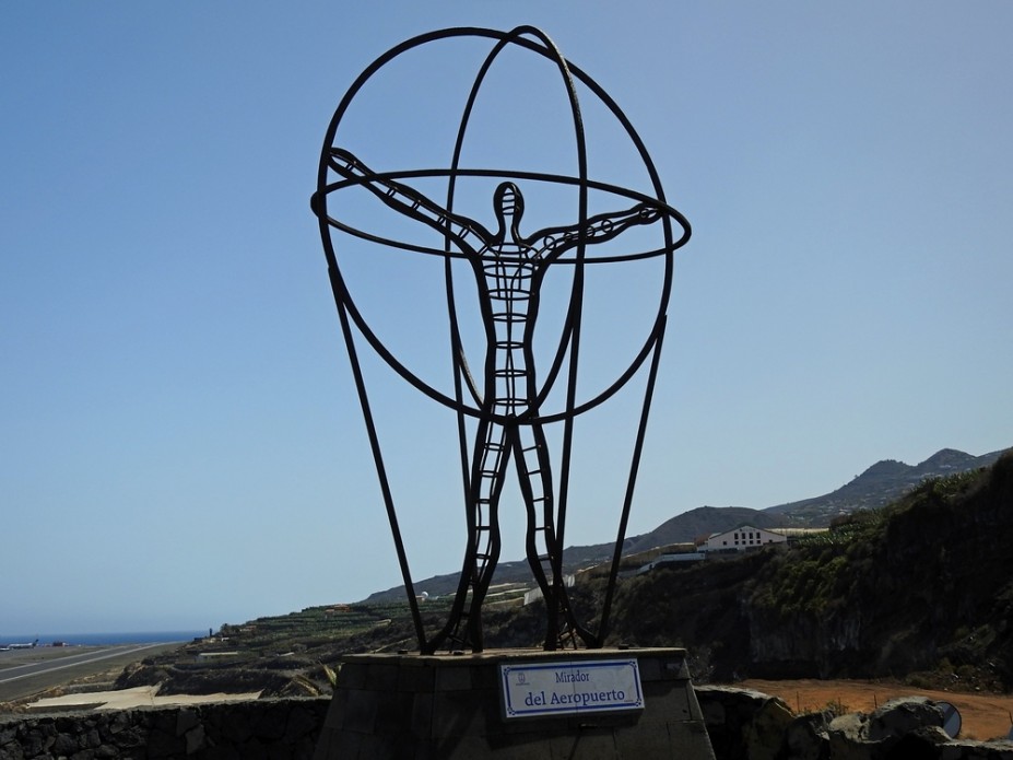 Die Location: Mirador Del Aeropuerto<br />Da mein Hotel in Los Cancajos war, konnte ich selbst zu Fuß entlang der Straße zur Location laufen, war sehr praktisch