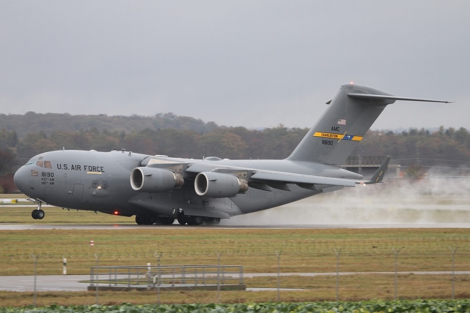 pics (1).JPG (310.17 KiB) 1875 mal betrachtet United States - US Air Force (USAF) Boeing C-17A Globemaster III 08-8190