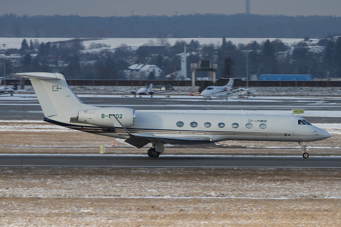Yifang Group Gulfstream G550 B-8302