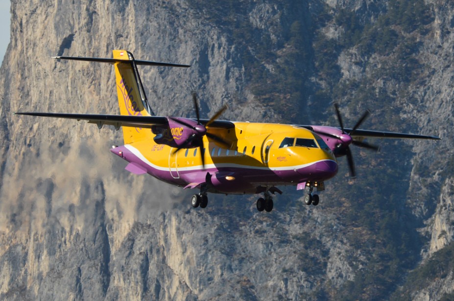 Dornier der Welcome Air kam entgegengesetzt über die 08 rein