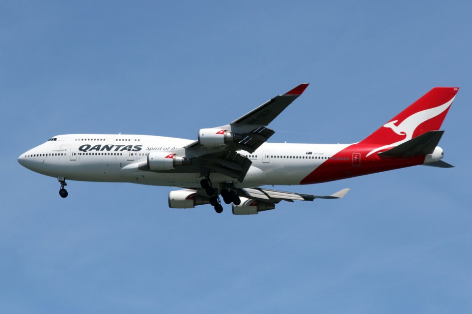 VH-OEH.jpg