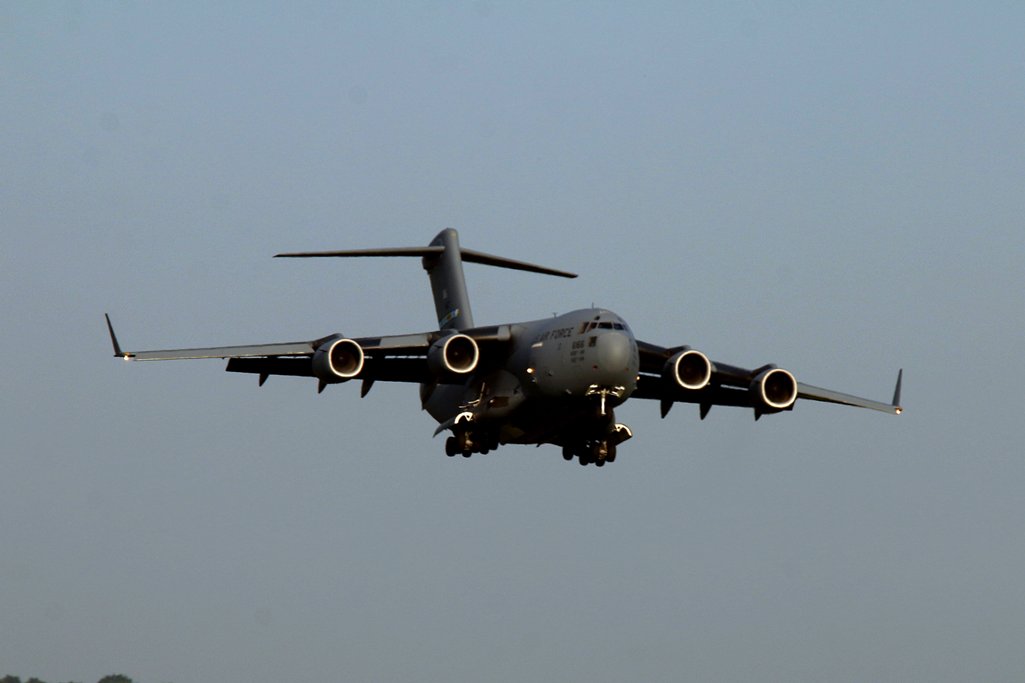 US Air Force, Lockheed C5 Galaxy im Anflug