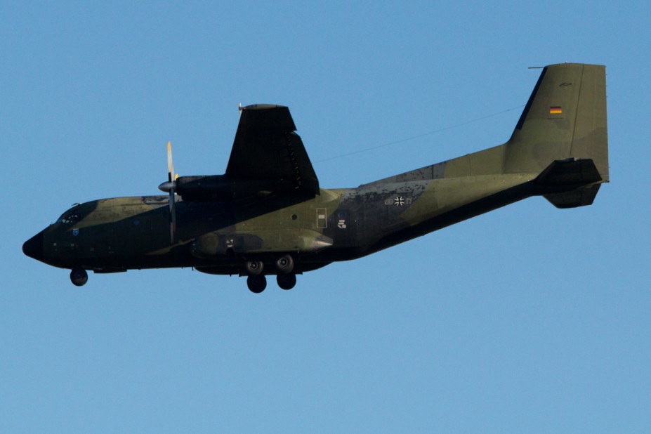 02.jpg (653.1 KiB) 4817 mal betrachtet Germany - Air Force Transall C-160D - 50+17