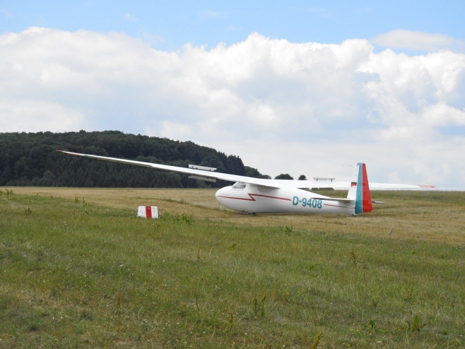 DSCN0107.JPG (496.62 KiB) 1512 mal betrachtet D-9408<br />Aeroclub Göppingen-Salach<br />Schleicher Ka6 CR