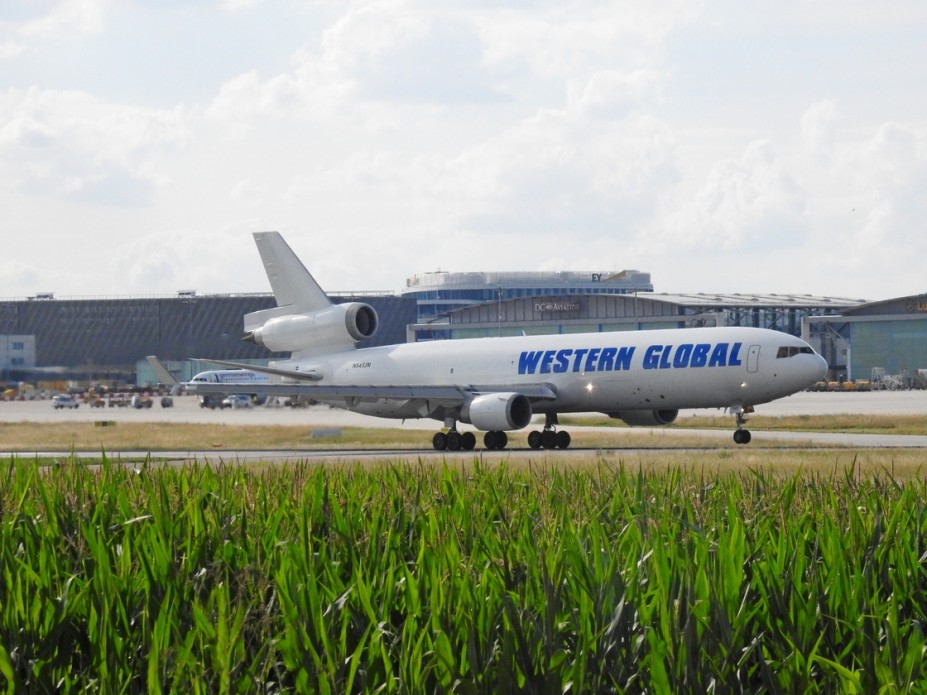 DSCN1847.JPG (522.22 KiB) 2475 mal betrachtet Western Global Airlines<br />McDonnell Douglas MD-11F<br />N545JN (c/n 48545)