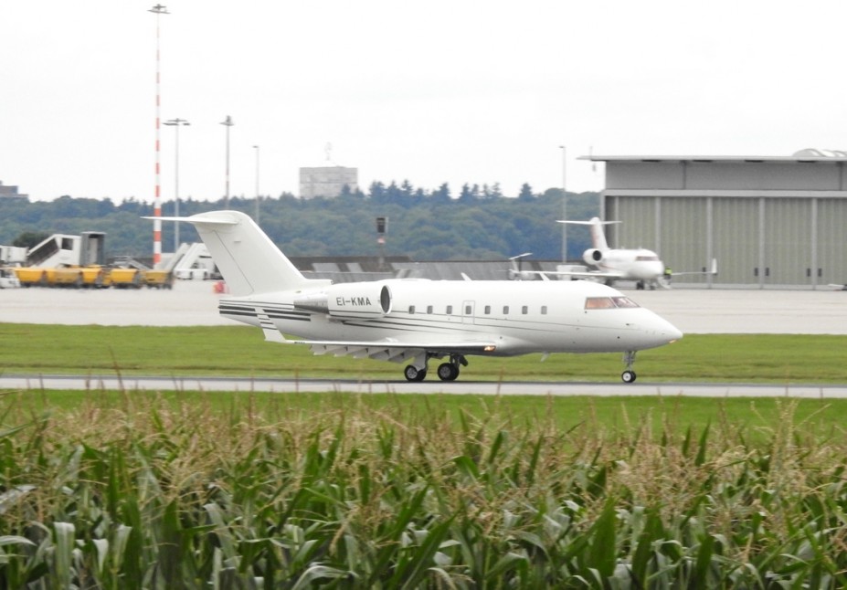 DSCN3159.JPG (395.23 KiB) 4198 mal betrachtet GainJet Ireland<br />Bombardier Challenger 604<br />EI-KMA (c/n 5585)