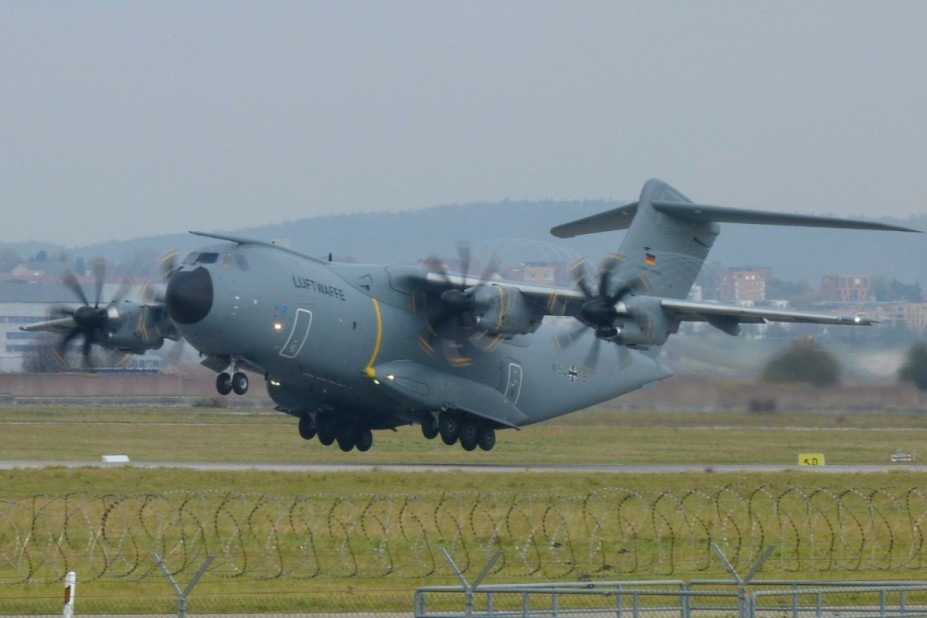 54+08.    A400M.     LTG-62