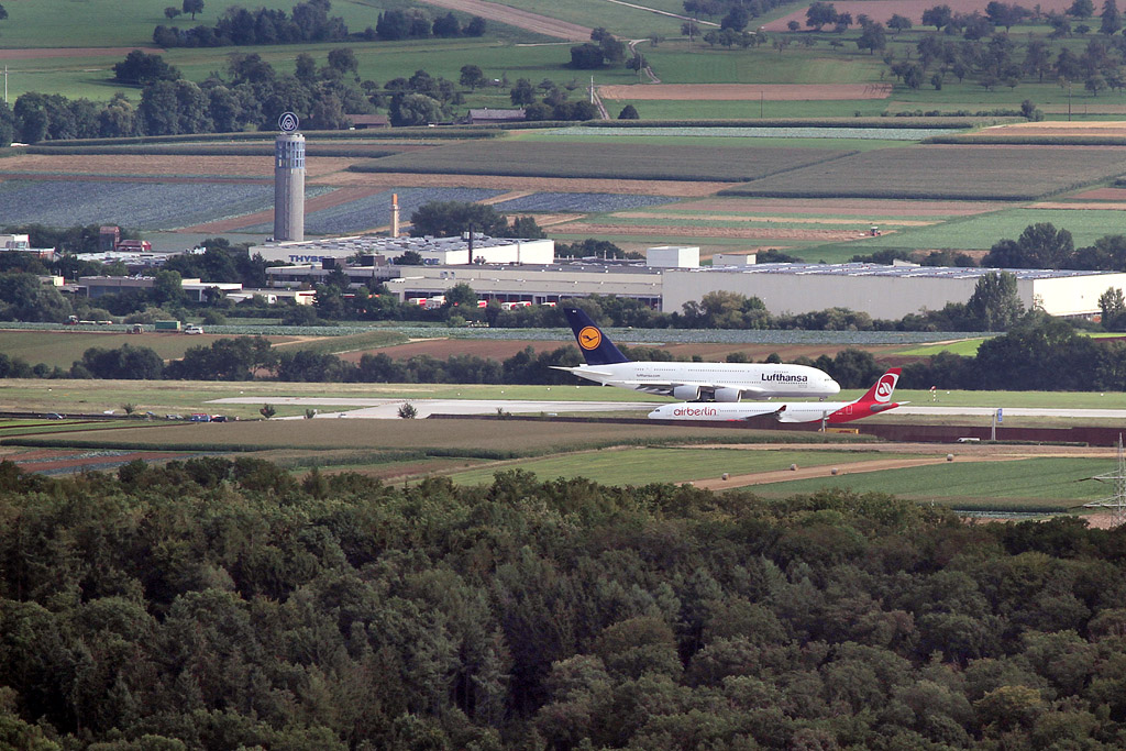 IMG_3305 lichter forum.jpg