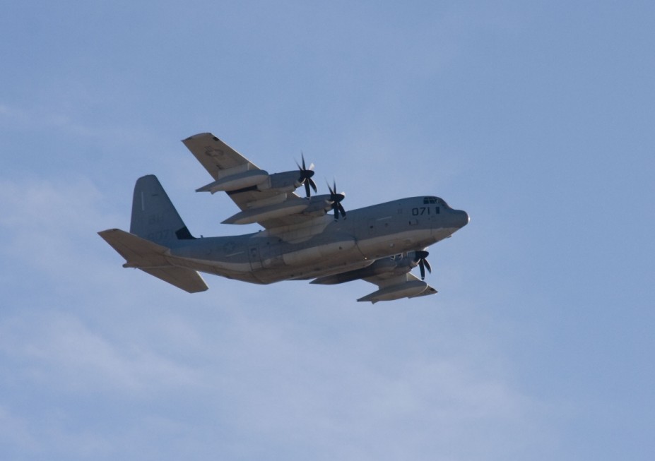 IMG_0231.jpg (437.63 KiB) 2112 mal betrachtet Lockheed KC-130J Hercules 168071