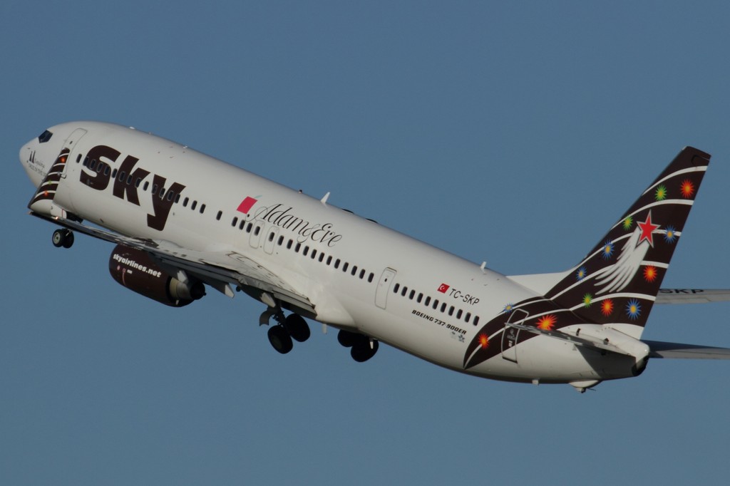 TC-SKP Sky Airlines 737-94XER