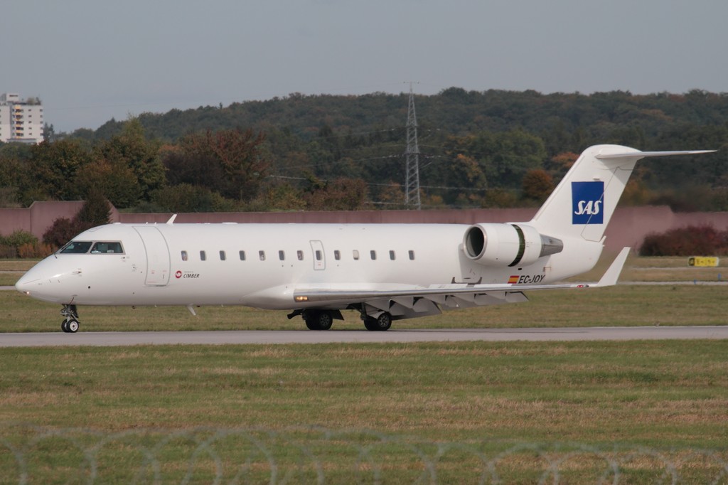 EC-JOY SAS Airlines CL600-2B19