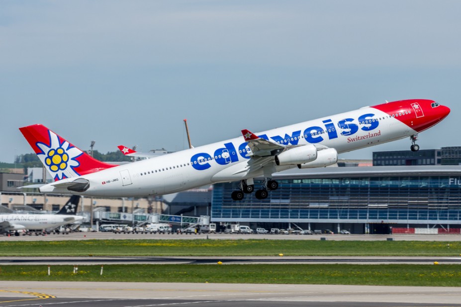 IMG_9479.jpg (504.87 KiB) 2074 mal betrachtet Edelweiss Air Airbus A340-313X HB-JMG