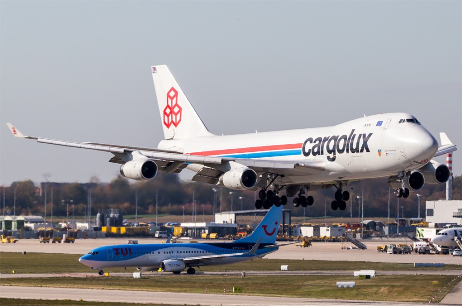 IMG_9291-2.jpg (485.68 KiB) 2410 mal betrachtet Cargolux / LX-VCV / Boeing 747-4R7F(SCD)