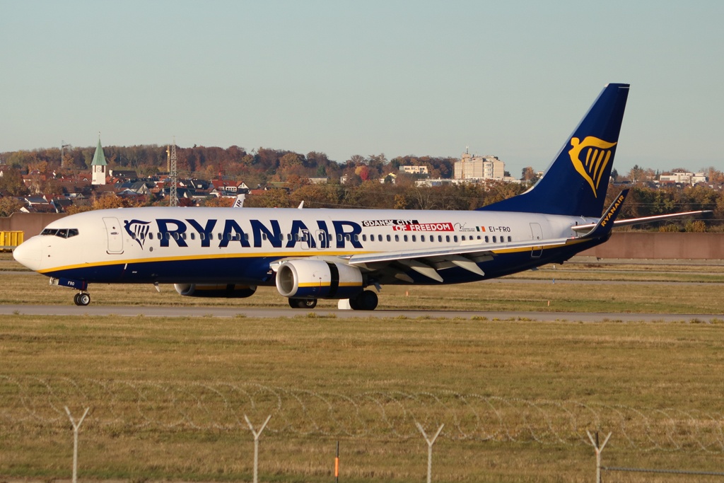 EI-FRO Ryanair Boeing 737-8AS "Gdansk City"