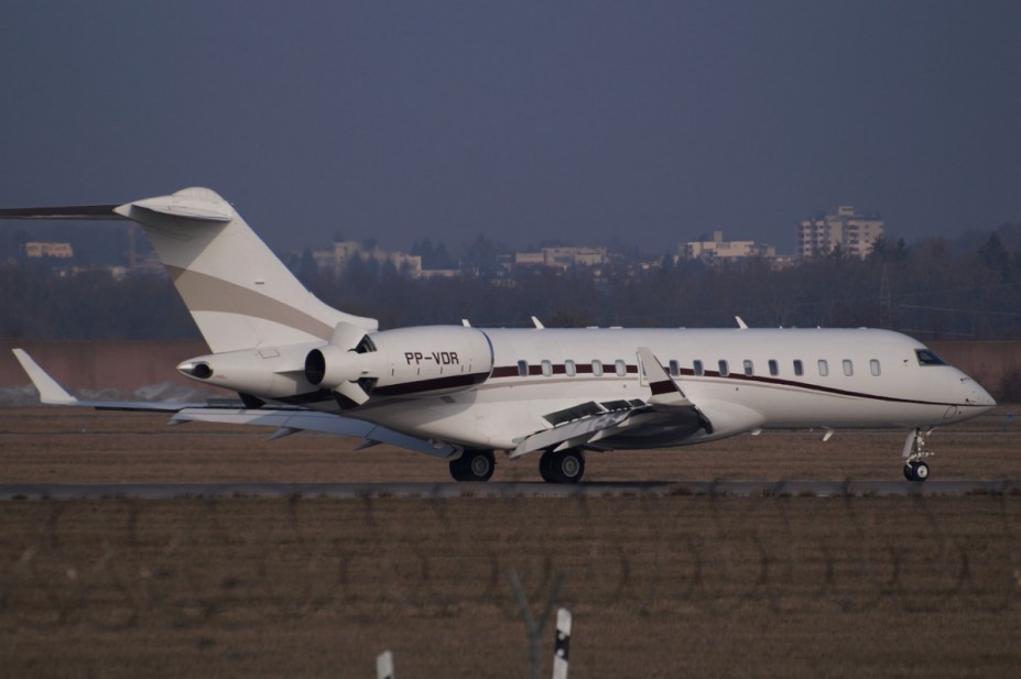 DSC00085.jpg (619.98 KiB) 2245 mal betrachtet PP-VDR Bombardier BD-700-1A10