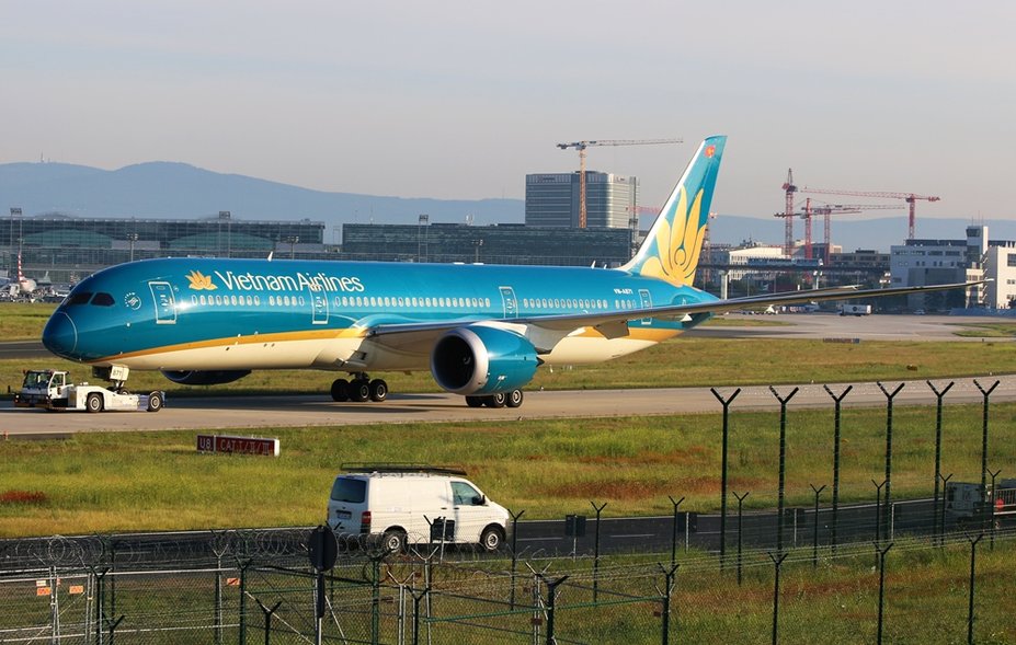IMG_3055 (Copy).jpg (515.77 KiB) 1518 mal betrachtet VN-A871 Vietnam Airlines Boeing 787-9