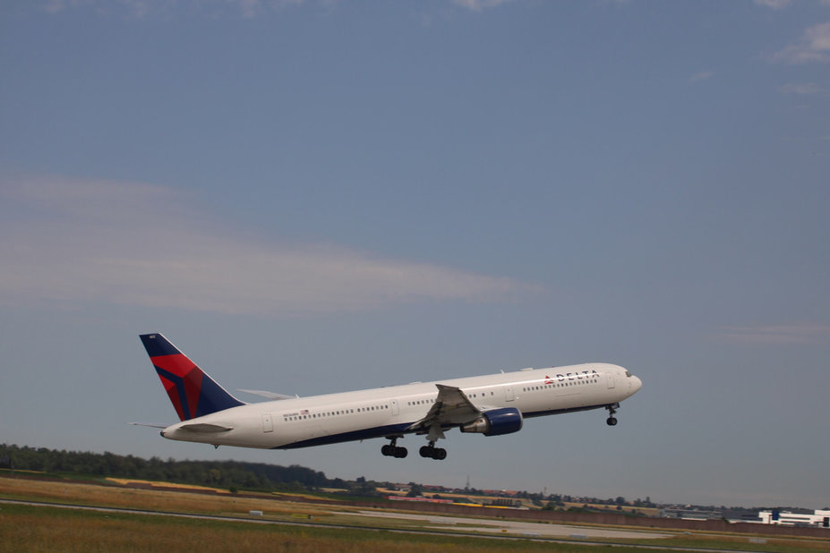 N836MH Delta 767