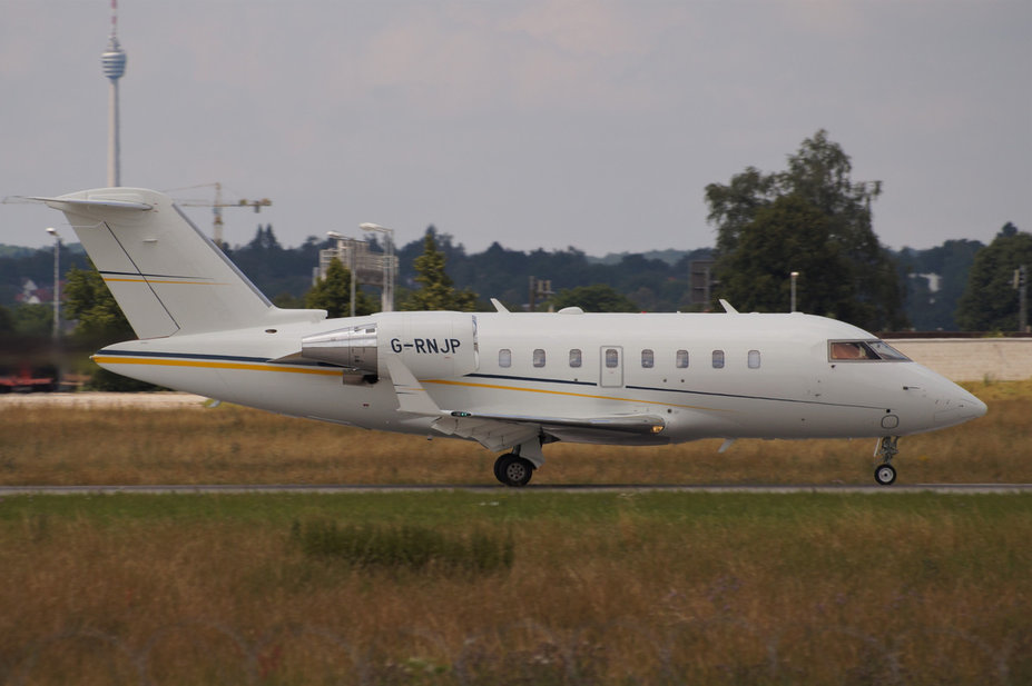 DSC02951.jpg (428.19 KiB) 1208 mal betrachtet G-RNJP Challenger 605