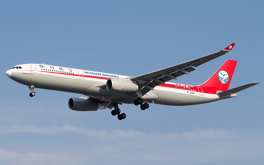 2 sichuan airlines.jpg