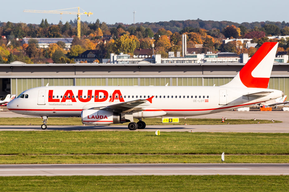 IMG_5361-2.jpg (733.49 KiB) 5903 mal betrachtet LaudaMotion / OE-LOY / Airbus A320-232