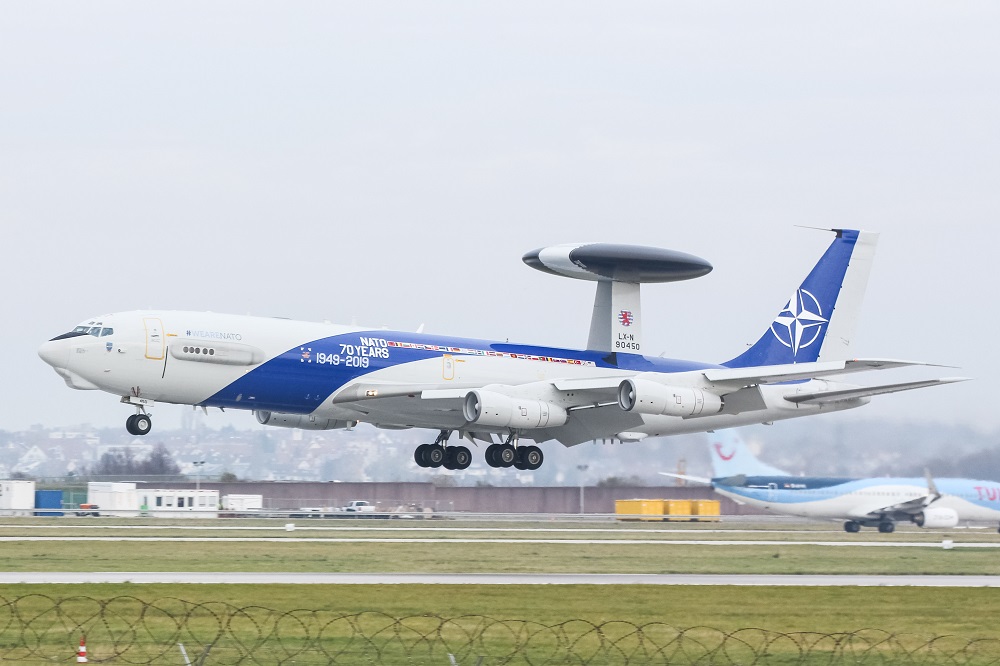 NATO - AIRBORNE EARLY WARNING FORCE // Boeing E-3A Sentry // LX-N90450