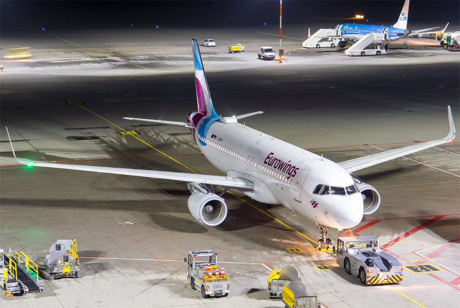 IMG_6050-2.jpg (566.74 KiB) 1976 mal betrachtet Eurowings / D-AEWV / Airbus A320-214
