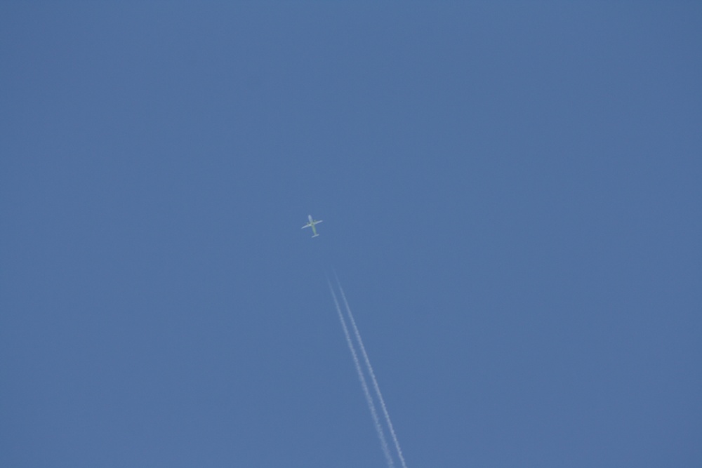 Wer weiß was das für ein Flieger ist ?