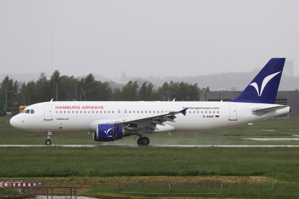 D-AHHF  Hamburg Airways Stuttgart   26.05.2013  0 (595).JPG