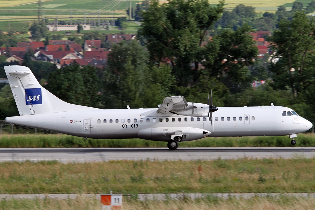 Scandinavian Airlines (SAS) Aerospatiale ATR-72-202 OY-CIB