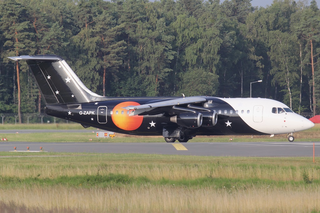 11. Juli 2013 G-ZAPK für Air Berlin