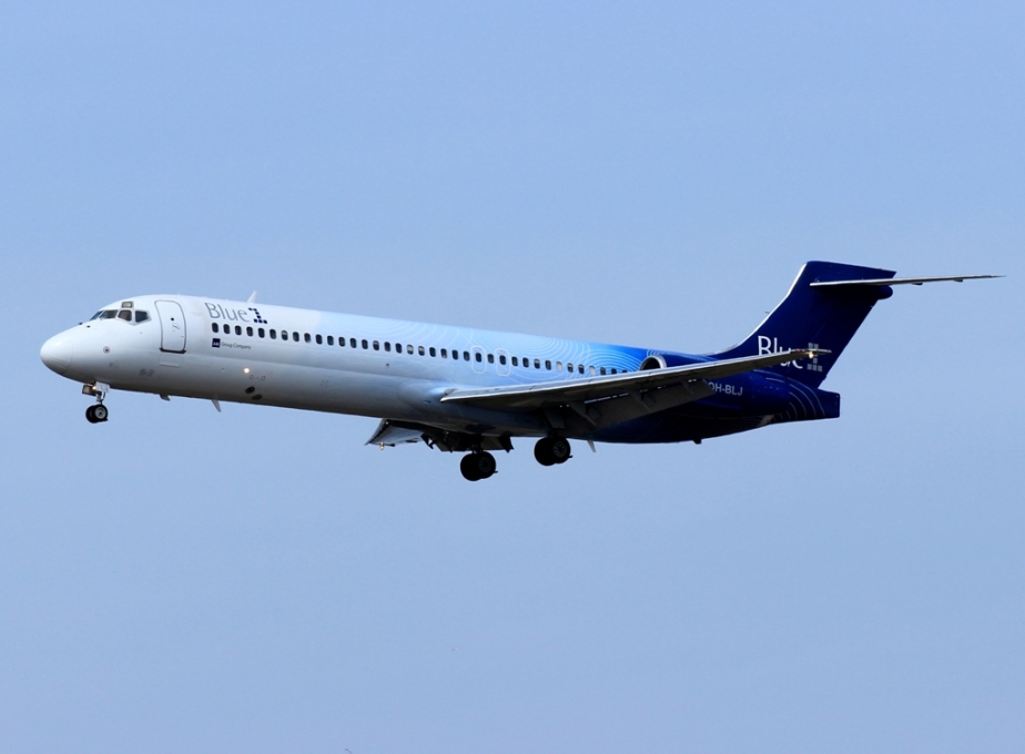 Boeing 717 Blue 1