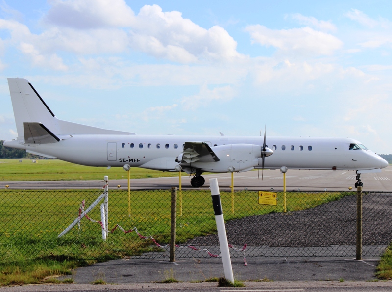 SE-MDD Saab 2000