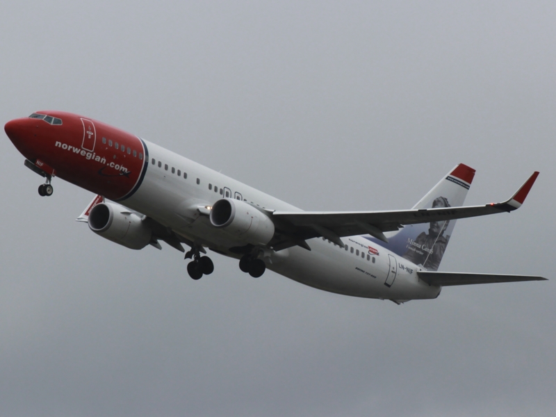 Norwegian 737-800