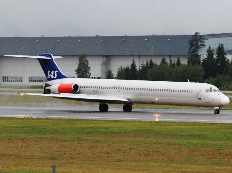 MD-83 SAS